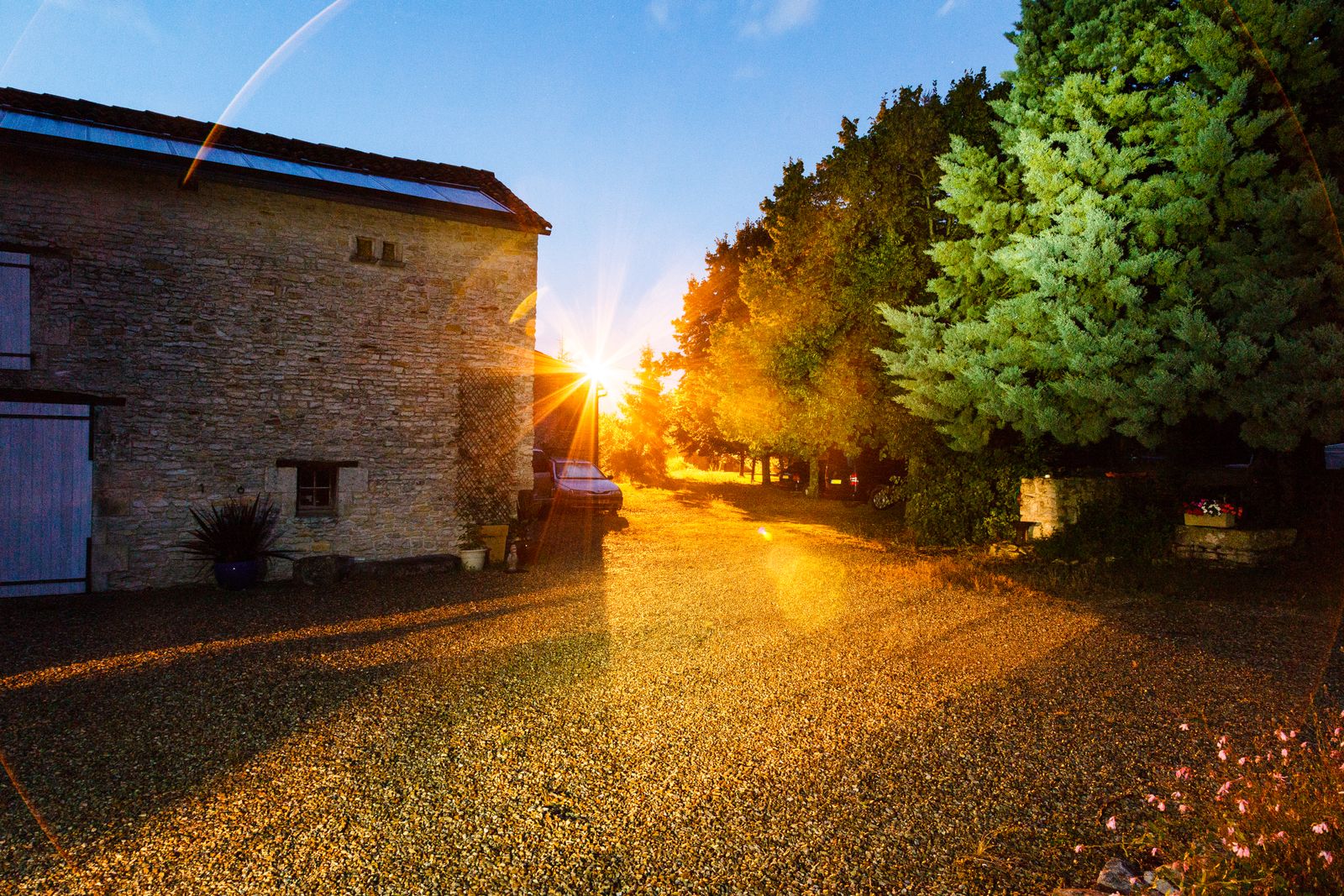 Rénovation d'un corps de ferme : l'avant-après complet